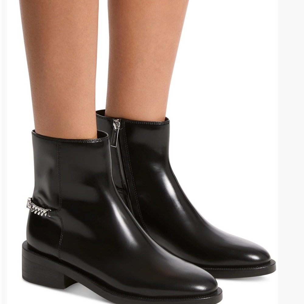 Michael Kors
Women's Carlisle Chain-Detail Black Ankle Booties